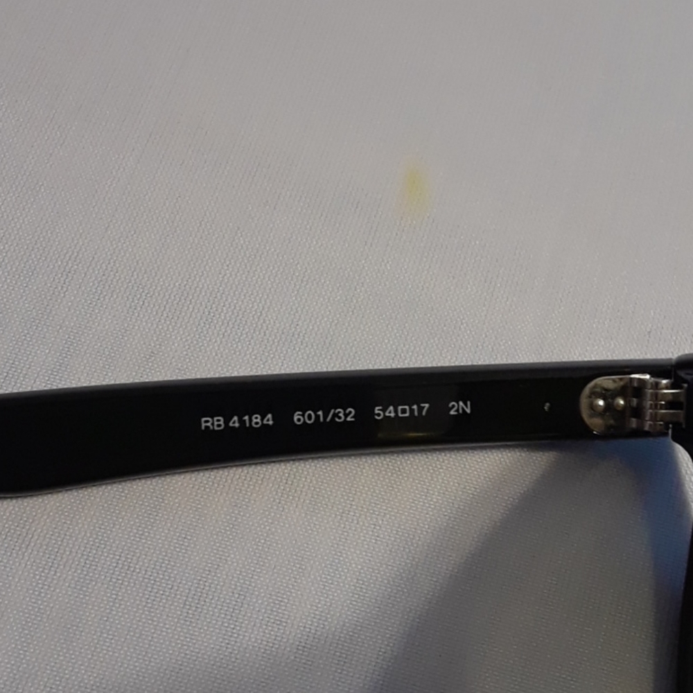 Ray-Ban 4184 - Picture 5 of 6